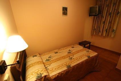 Hostal Cruz Verde Навалкарнеро Екстериор снимка